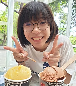 吳炤伶