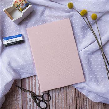 2024年32K日日好軟背精裝方格週誌-戀愛粉紅-粉