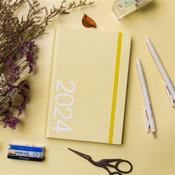 2024年32K玩色精裝直式週誌-萊姆黃