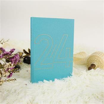 2024年50K彩糖蒔光軟背精裝橫式週誌-涼水藍