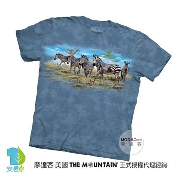 【摩達客】美國進口The Mountain 斑馬群聚 純棉環保藝術中性短袖T恤【金石堂、博客來熱銷】