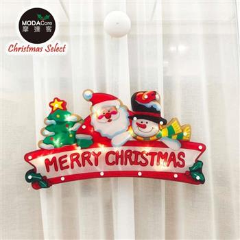 ”摩達客-聖誕彩繪PVC片造型吊飾 ( 電池燈＋吸盤 ) 老公雪人字牌款”【金石堂、博客來熱銷】