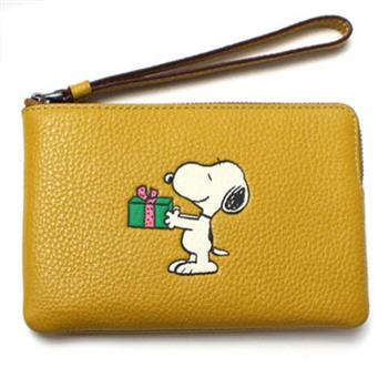 COACH 史奴比聯名皮革手拿包－黃