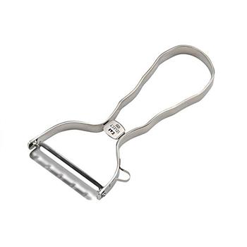 【日本貝印KAI】工業風極簡不鏽鋼削皮刀 削皮器 廚房用具 附U型去芽點挖孔