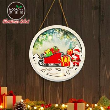 摩達客-圓形木質聖誕老公公拉雪橇彩繪造型吊飾-含燈暖白光-交換禮物耶誕派對佈置