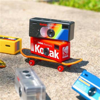 【Kodak 柯達】Kodak Charmera 迷你數位相機鑰匙圈盲盒