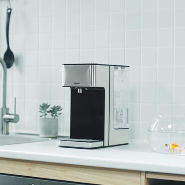 【Haier 海爾】全淨化海豚－可濾生水瞬熱式淨水器 （WD252B）