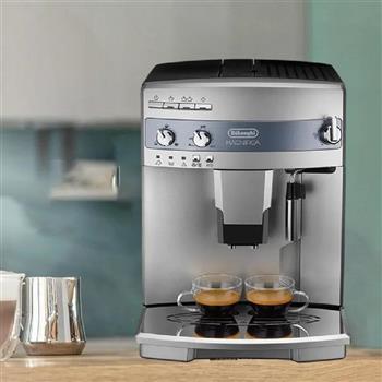 【迪郎奇DeLonghi】高CP值首選 全自動義式咖啡機ESAM 03.110.S －心韻型【金石堂、博客來熱銷】