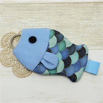 手縫OK!－魚形鑰匙包－粉藍（影片教學拼布材料包）－麟育拼布DIY自學材料包【金石堂、博客來熱銷】