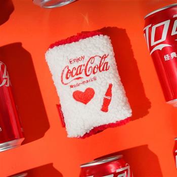 【Coca-Cola 可口可樂】甜心瓶造型鑰匙包掛件經典瓶身設計隨身收納包
