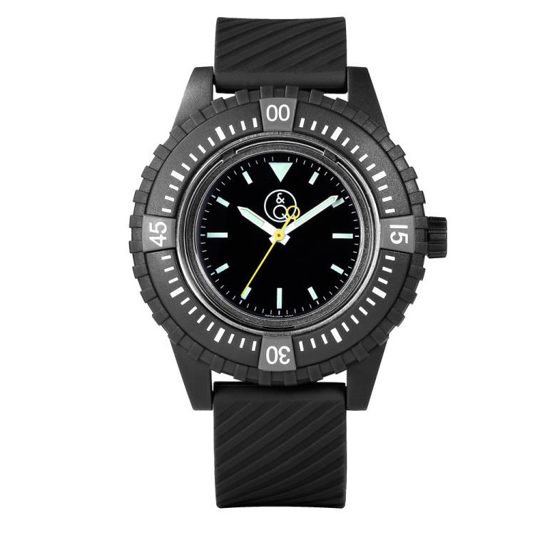 Q&Q SmileSolar 001太陽能夜光潛水錶－個性黑/45mm