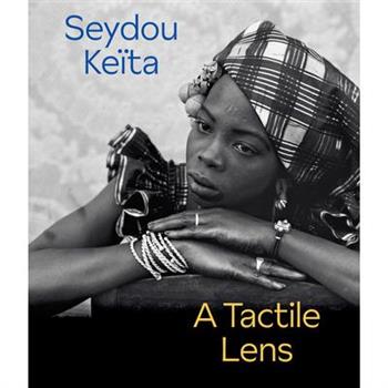 Seydou Ke簿ta: A Tactile Lens