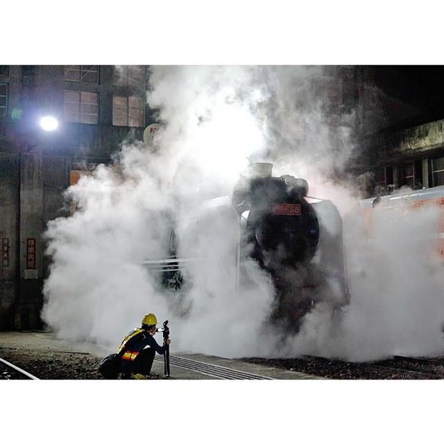 南方,寂寞鐵道:我們在時光列車上相遇 南方,寂寞鐵道:我們在時光列車上相遇